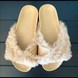 Vince shearling leather slides size 6